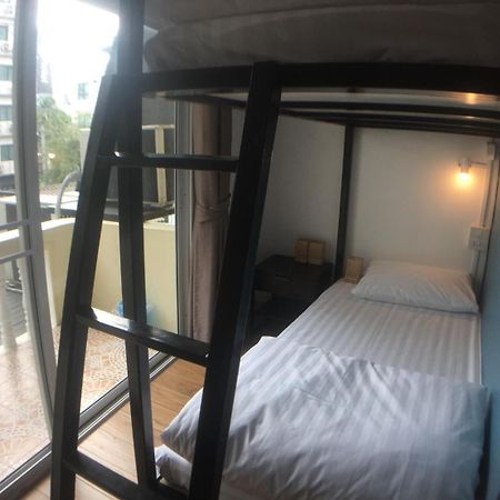 Beebedz Hostel กรุงเทพมหานคร ภายนอก รูปภาพ