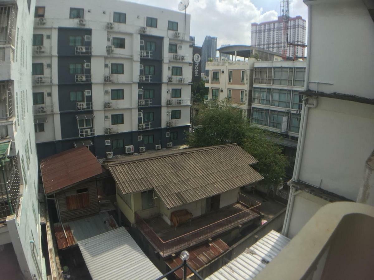 Beebedz Hostel กรุงเทพมหานคร ภายนอก รูปภาพ