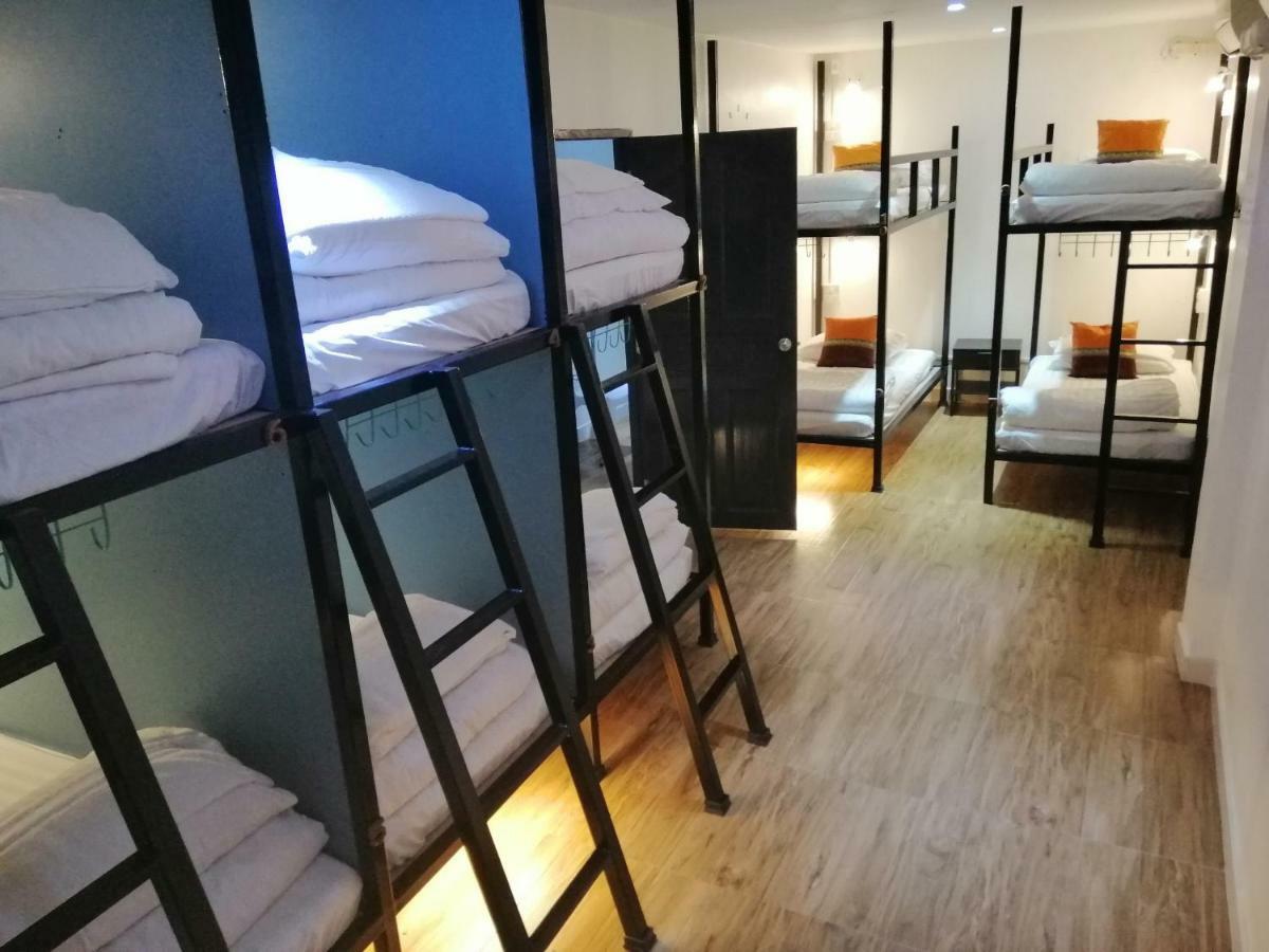 Beebedz Hostel กรุงเทพมหานคร ภายนอก รูปภาพ