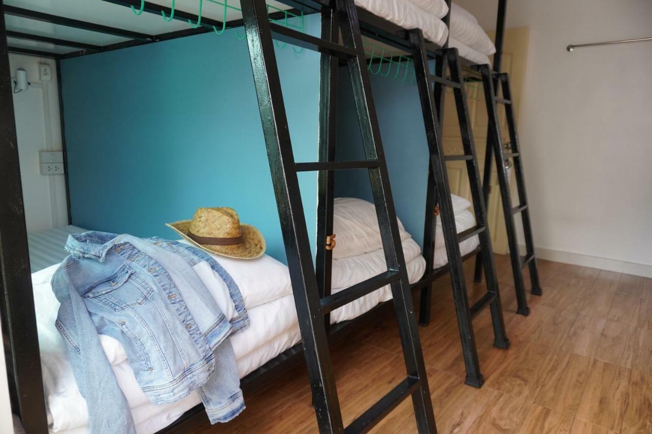 Beebedz Hostel กรุงเทพมหานคร ภายนอก รูปภาพ